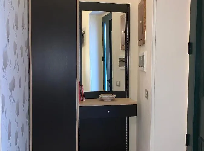 Piazza Del Popolo * 산 피에트로 베노티코