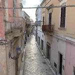 Piazza Del Popolo Frühstückspension San Pietro Vernotico